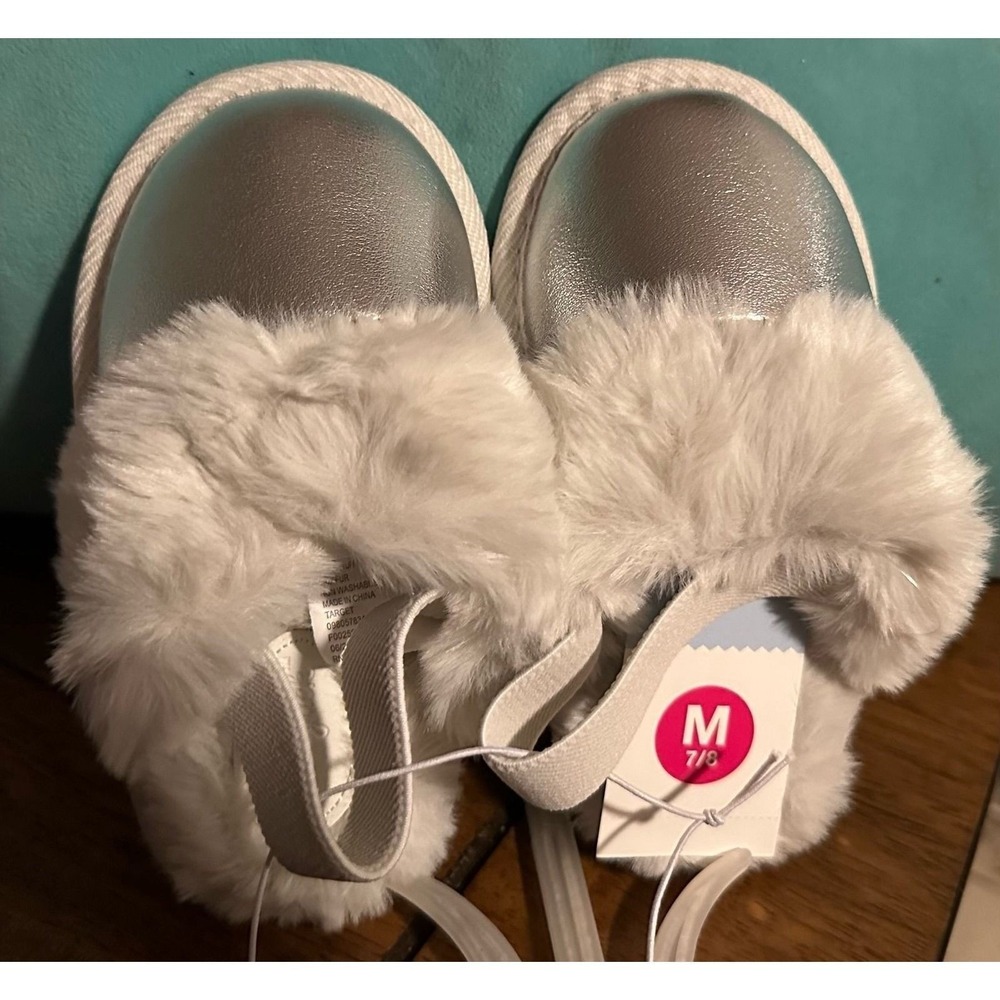 Kids Silver Slippers Size 7/8 New with Tags/In Plastic